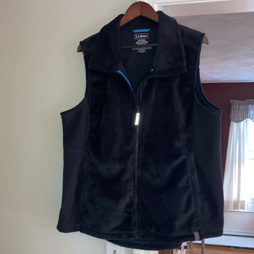 LLBean LONG VEST in luxe fleece—EUC!